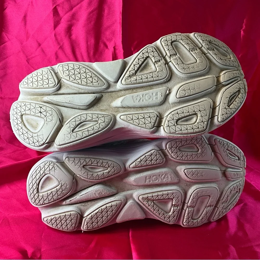 Hoka one no Bondi Women's Cream Athletic Shoes 9D - Picture 11 of 11